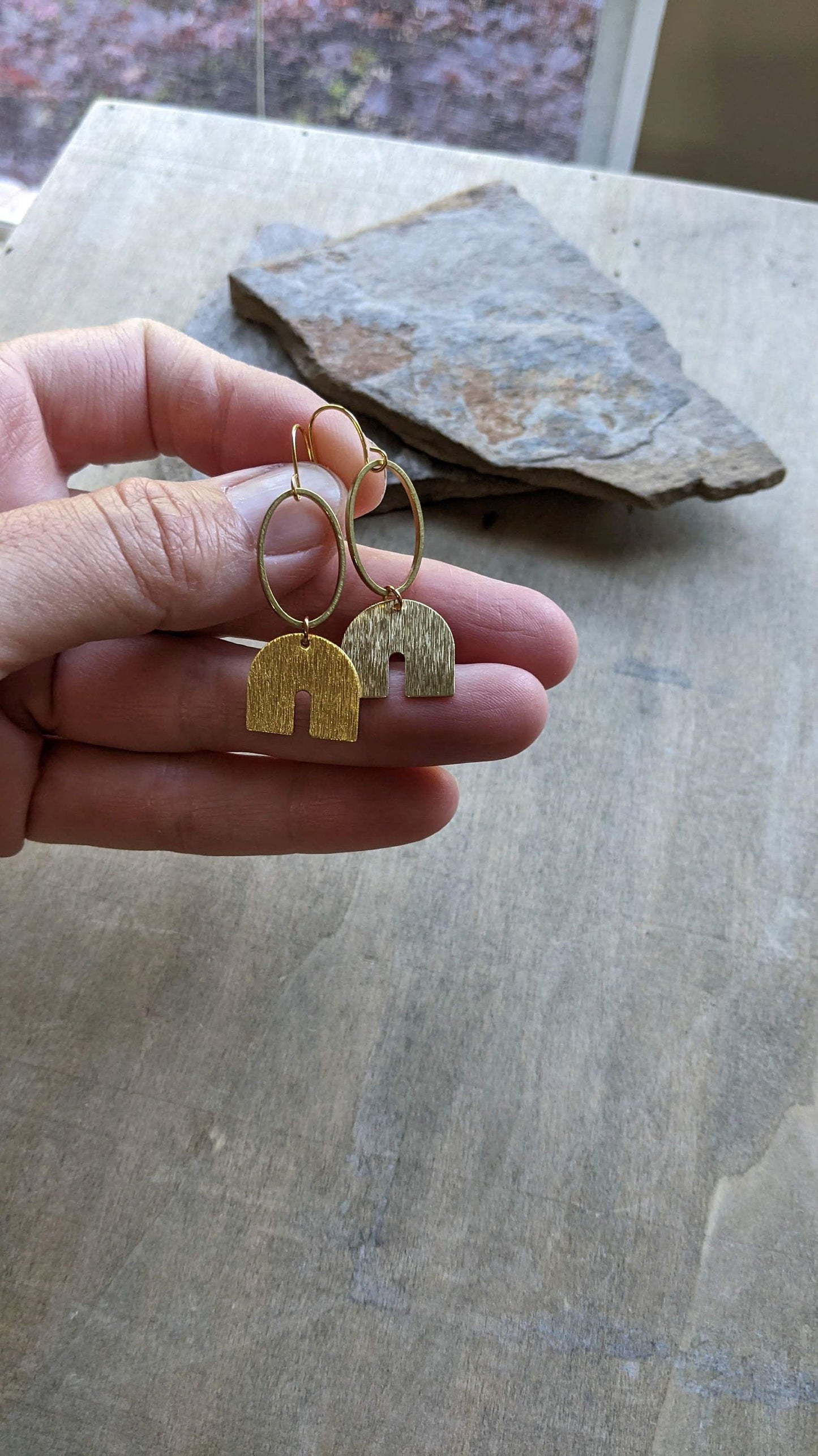 Minimal Geometric Arch Earrings