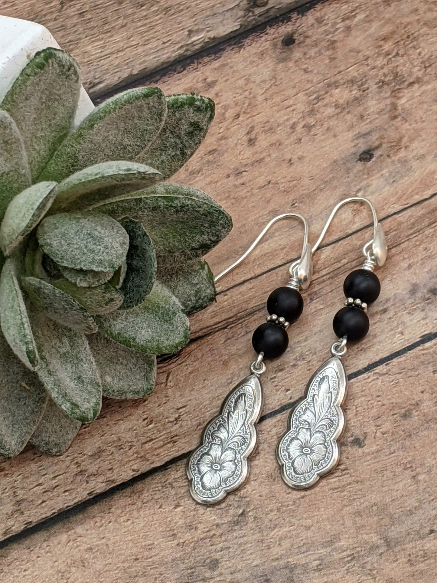 Bohemian earrings black and silver