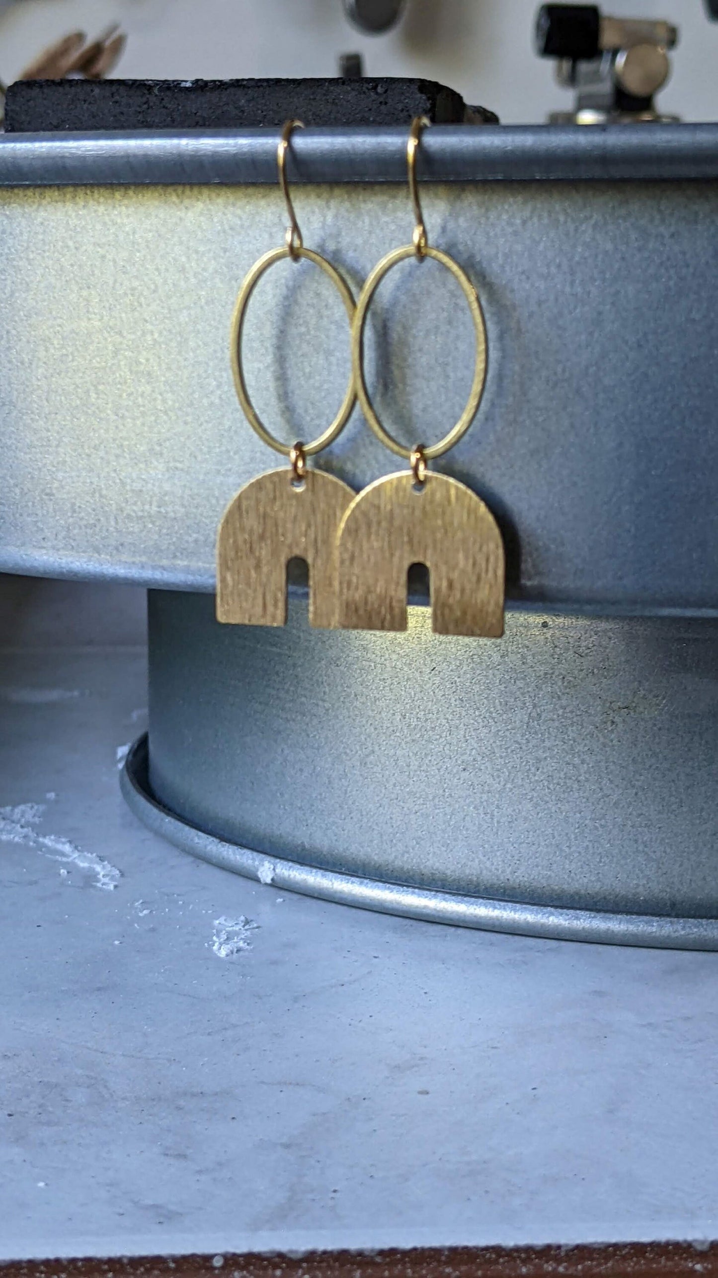 Minimal Geometric Arch Earrings